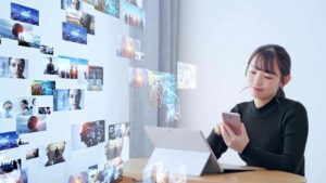 Using AI to Search the Best Visuals for Article to Video